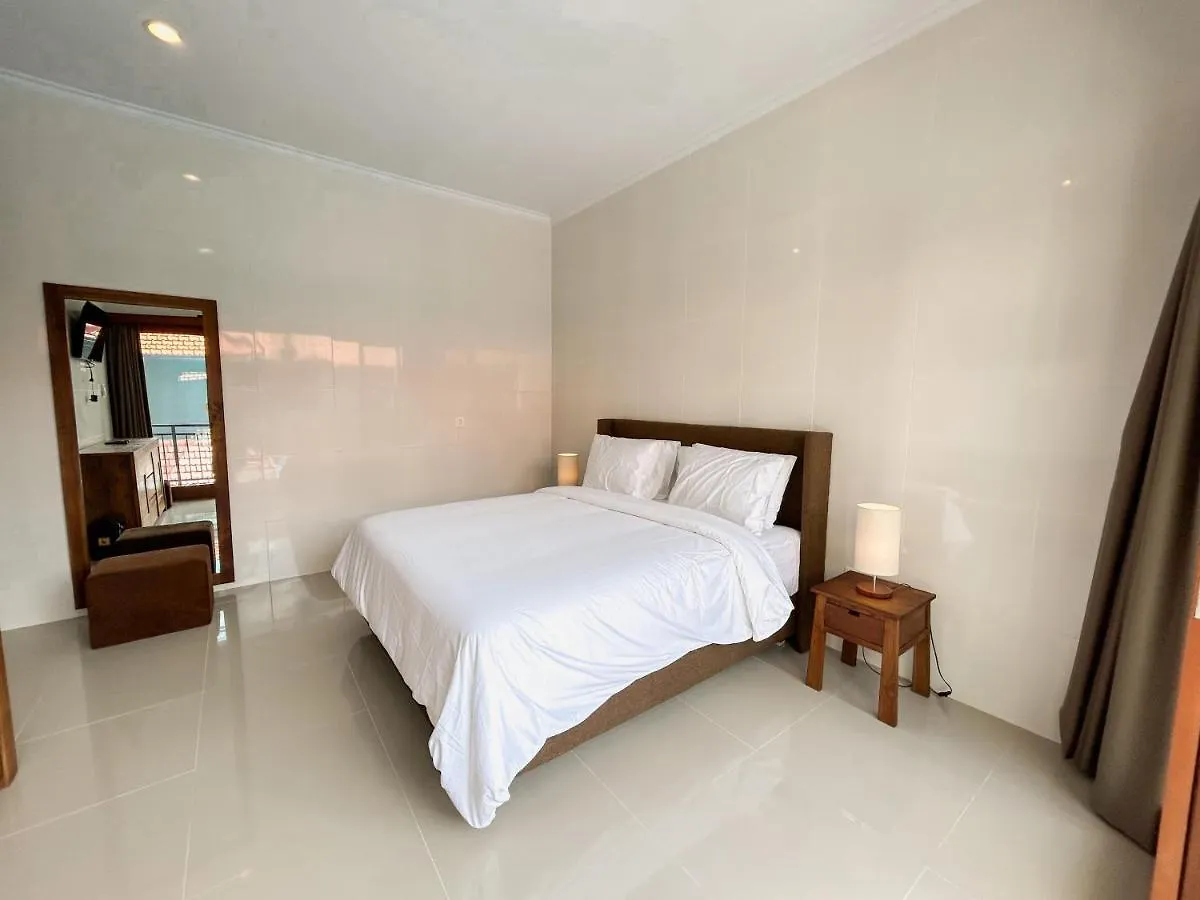 סמיניאק James Guest House
